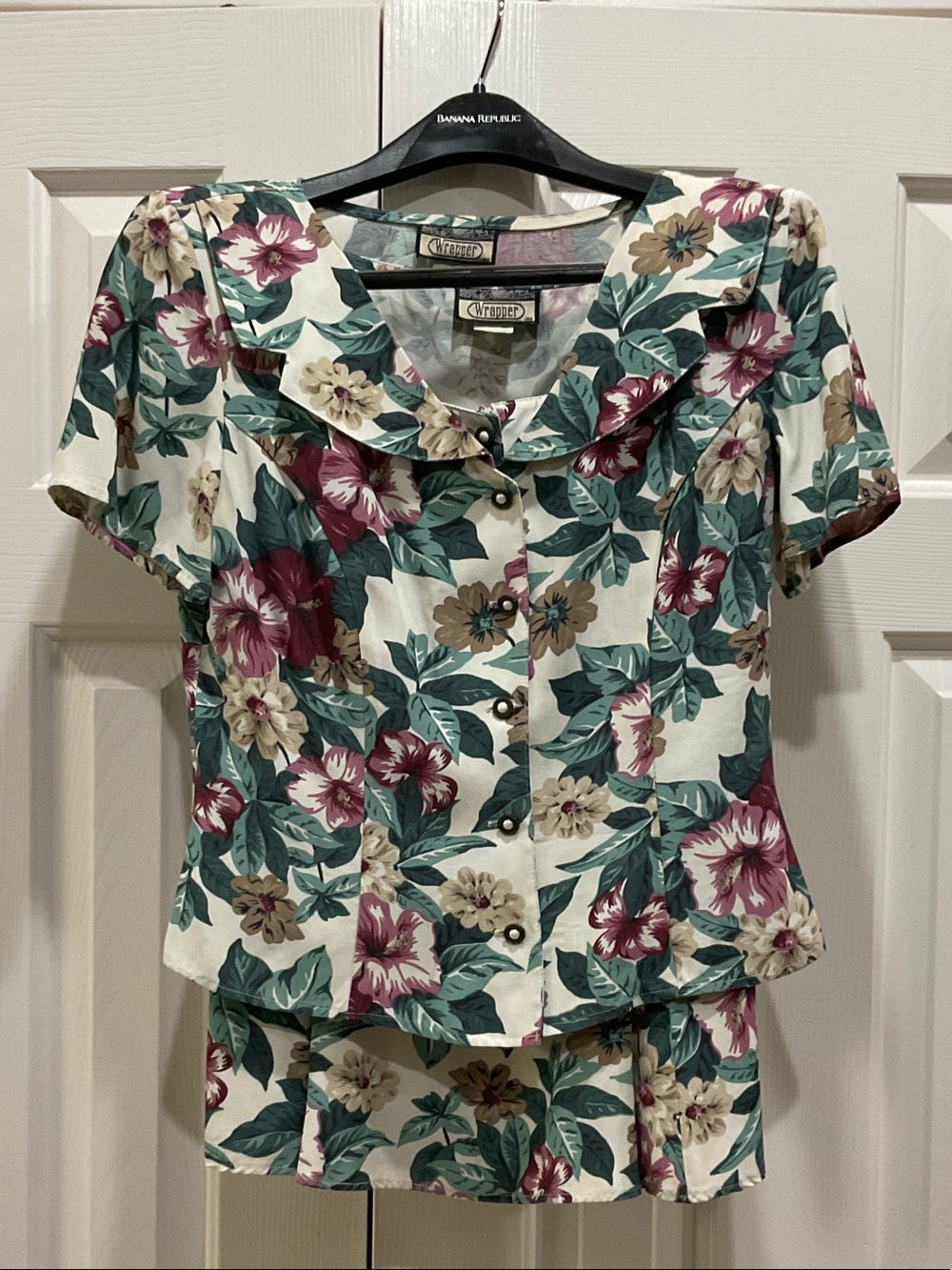 Christopher & Banks Cream Floral Button-Front Short Sleeve Top